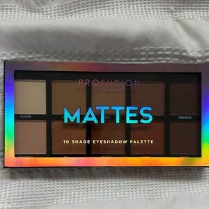 Profusion Cosmetics Mattes Eyeshadow Palette - Neutral and Warm Tones